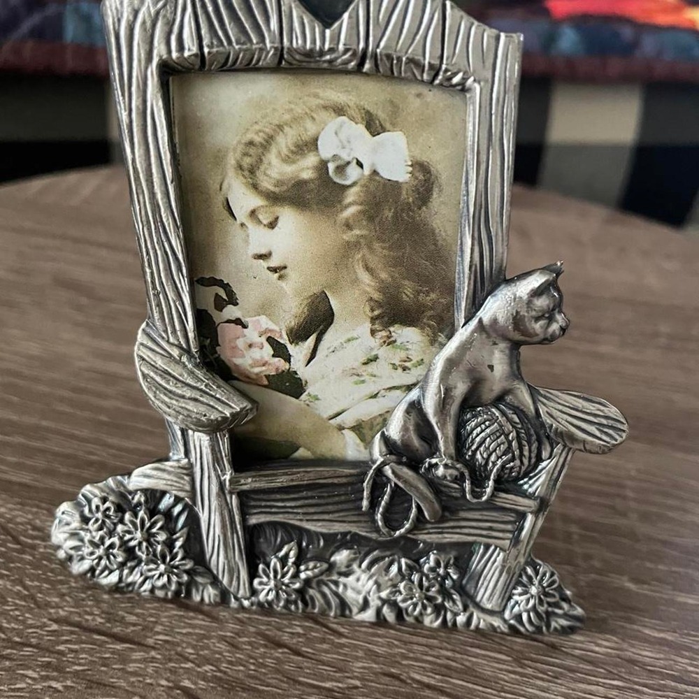 Vintage Silver cat photo frame